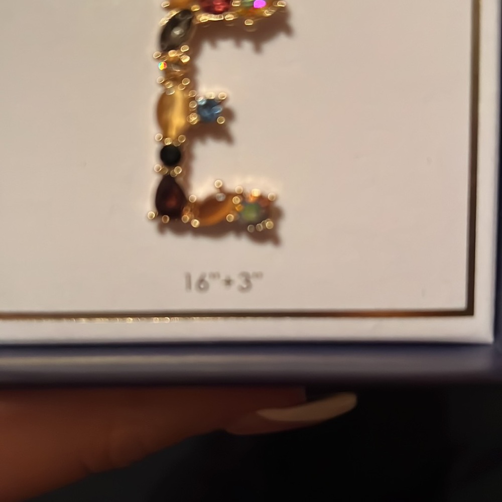 Colorful E necklace - Picture 2 of 4